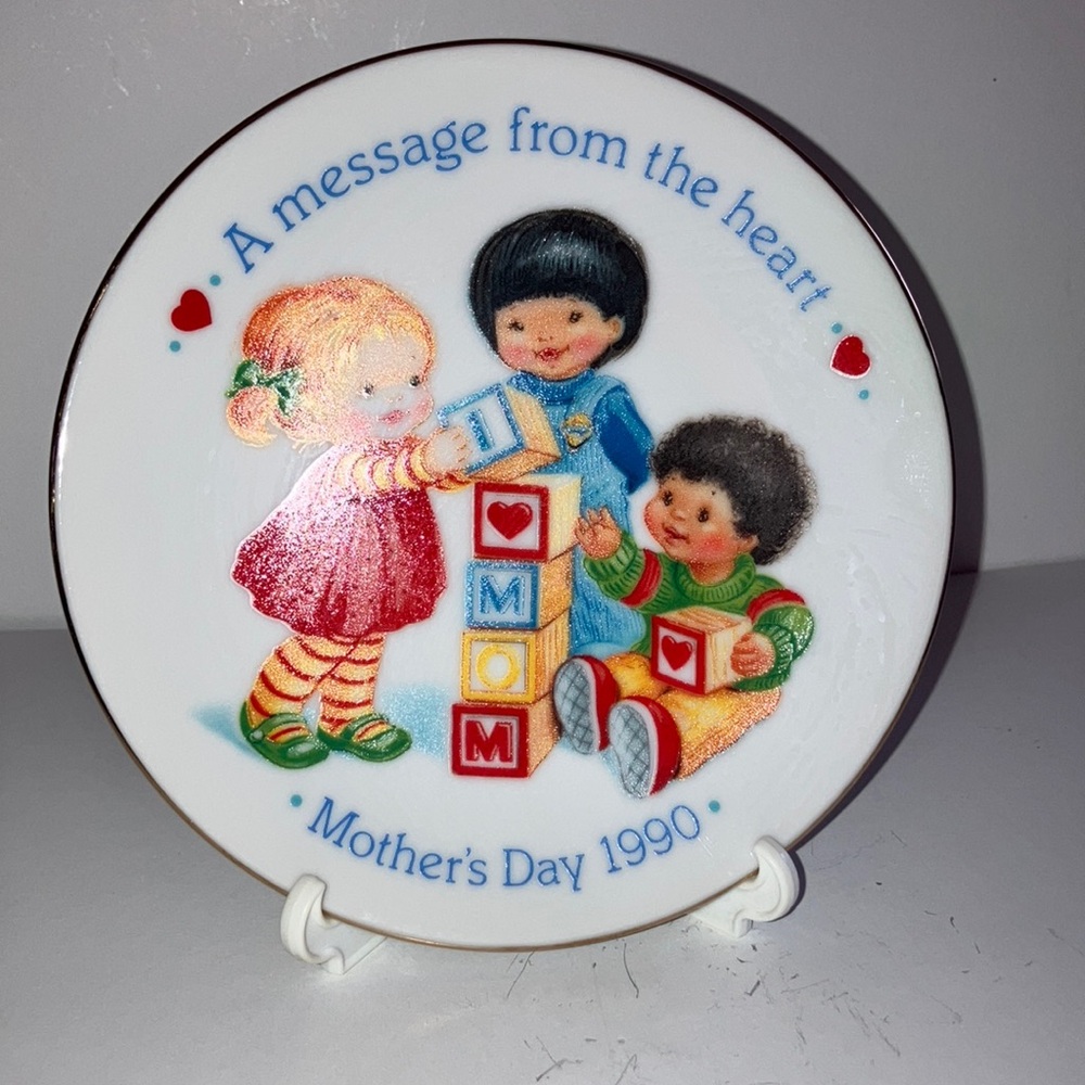 1990 Mothers Day Commemorative Avon Fine Collectibles Decorative Plate‎